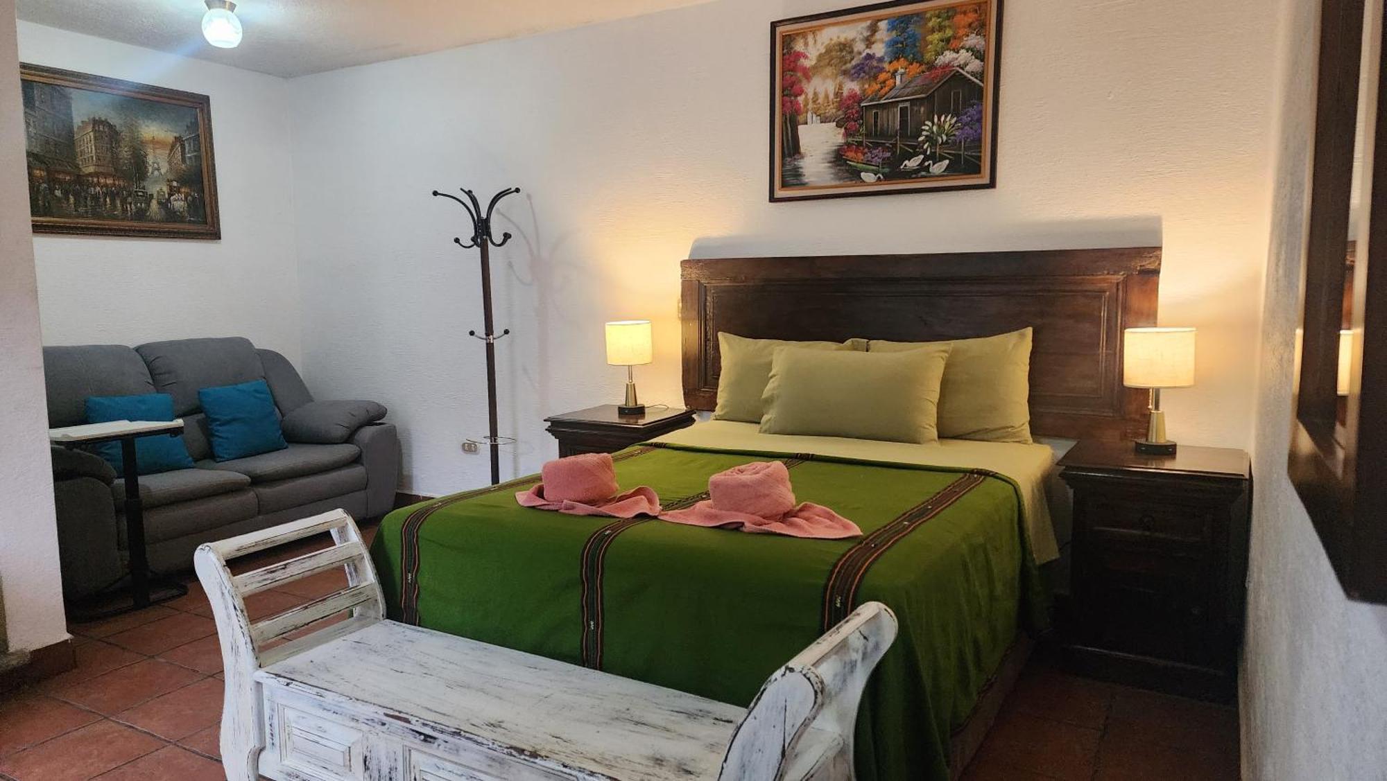 Magnolias Hotel Antigua Room photo